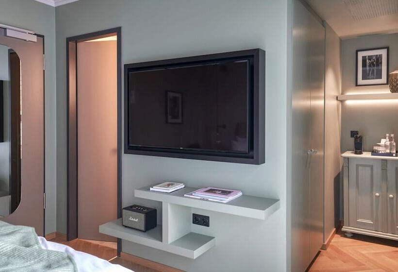 اتاق پرمیوم, Gekko House, Frankfurt, A Tribute Portfolio