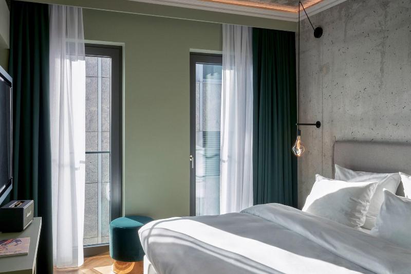 اتاق پرمیوم, Gekko House, Frankfurt, A Tribute Portfolio