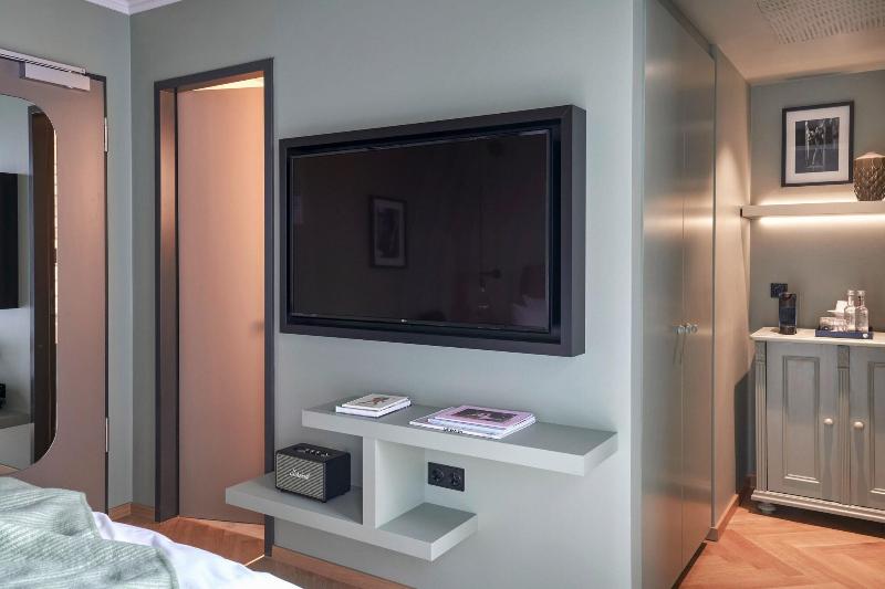 اتاق پرمیوم, Gekko House, Frankfurt, A Tribute Portfolio