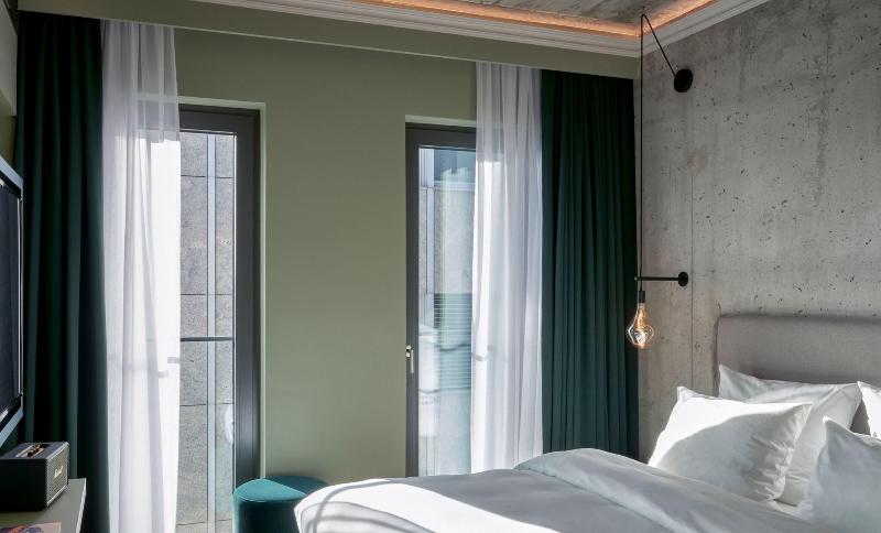 اتاق پرمیوم, Gekko House, Frankfurt, A Tribute Portfolio