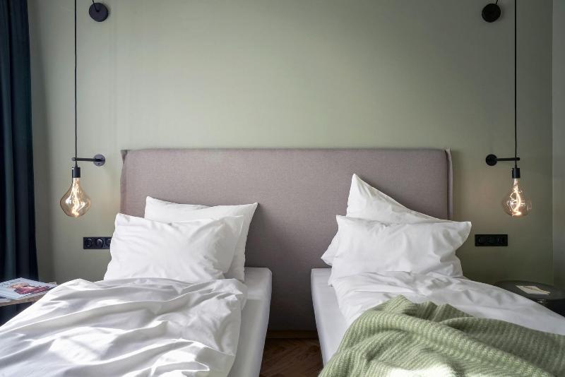 اتاق پرمیوم, Gekko House, Frankfurt, A Tribute Portfolio