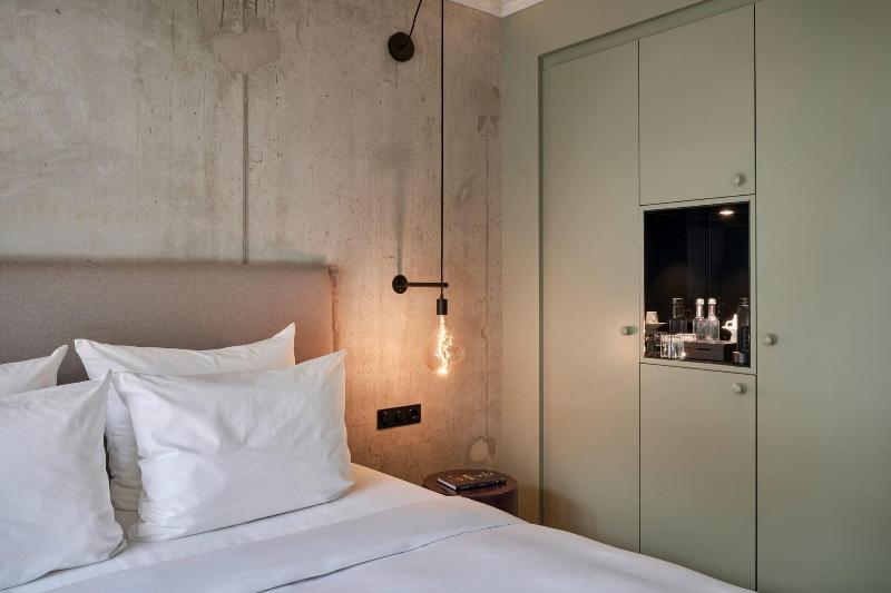 اتاق پرمیوم, Gekko House, Frankfurt, A Tribute Portfolio