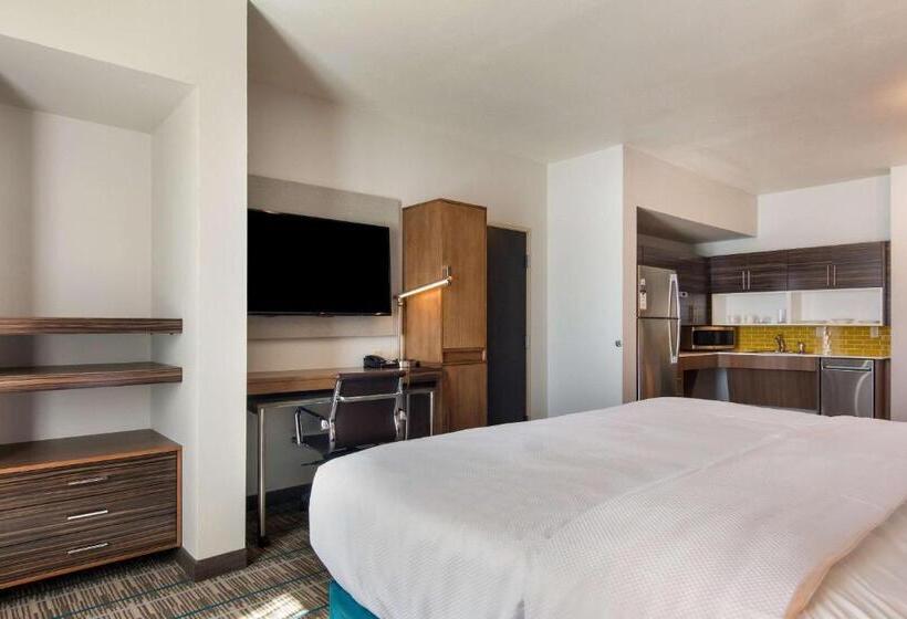 장애인을 위한 스위트, Mainstay Suites East Camden