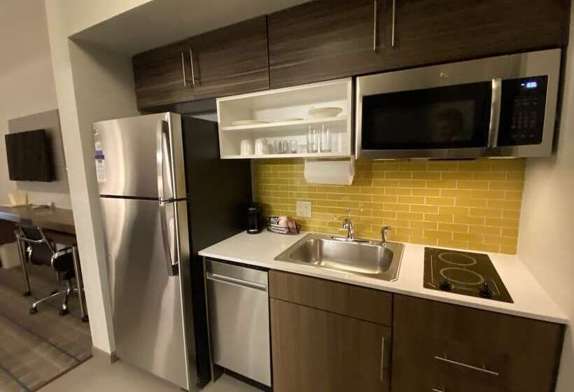 سوییت, Mainstay Suites East Camden