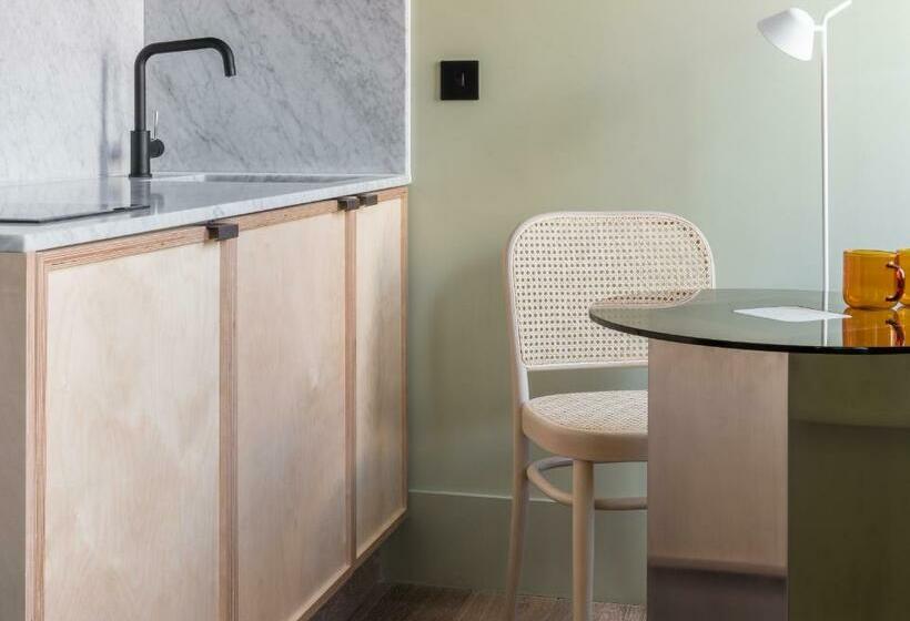 Студия Стандарт, Locke At Broken Wharf