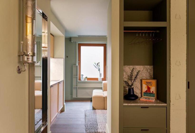 Студия Стандарт, Locke At Broken Wharf