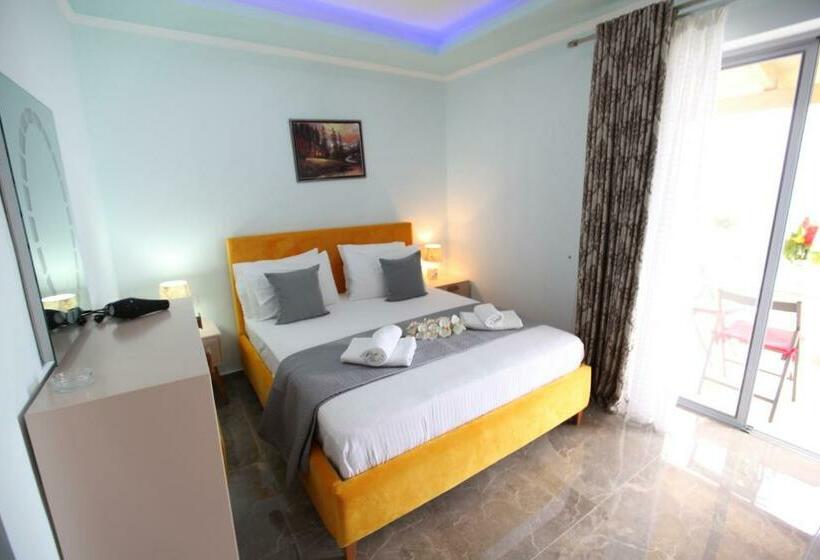 اتاق سه نفره دلوکس با چشم‌انداز دریا, Erviliano