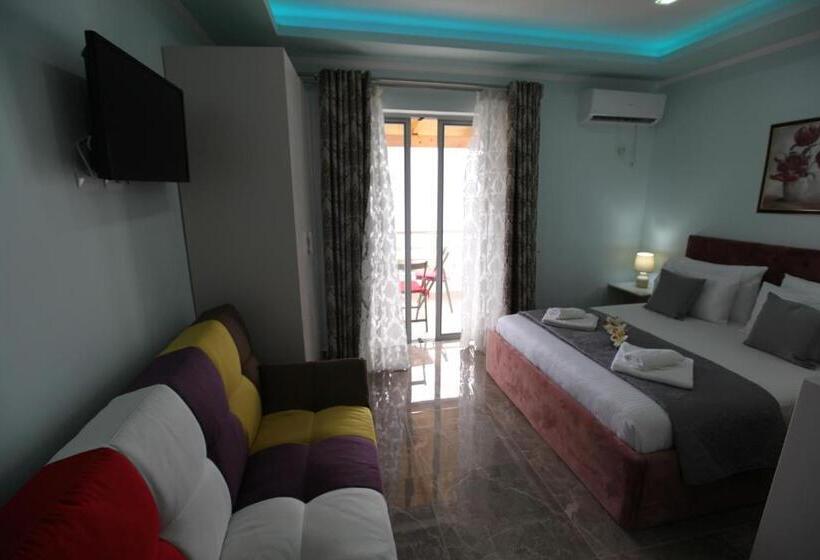 اتاق سه نفره دلوکس با چشم‌انداز دریا, Erviliano