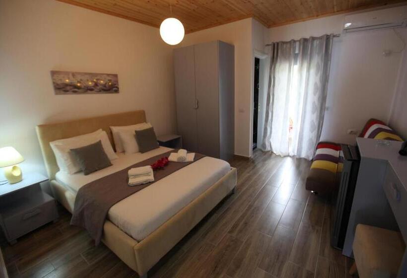 اتاق استاندارد سه نفره, Erviliano