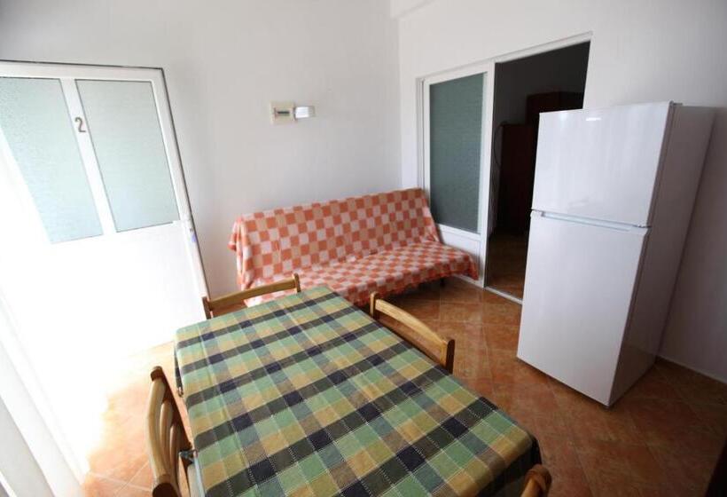 آپارتمان 1 خوابه همکف, Erviliano