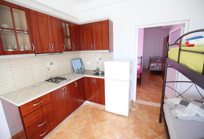 آپارتمان 1 خوابه همکف, Erviliano