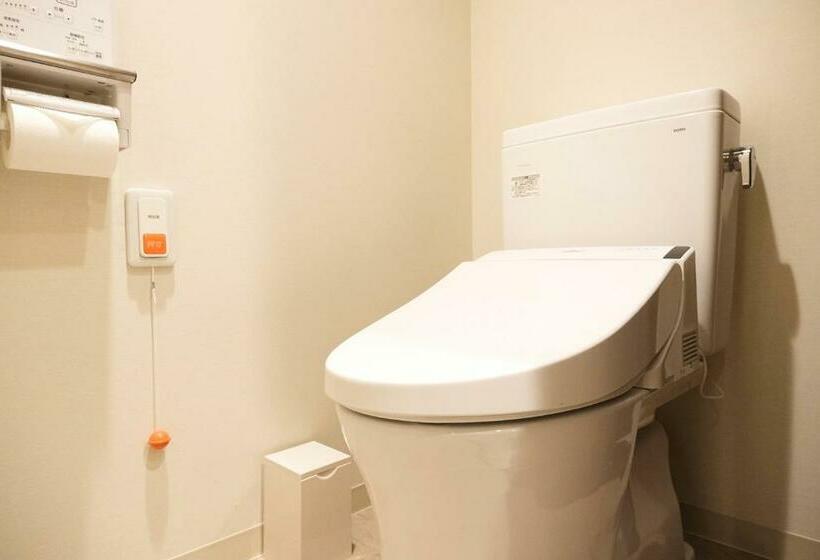 غرفة عائلية, Luxcare