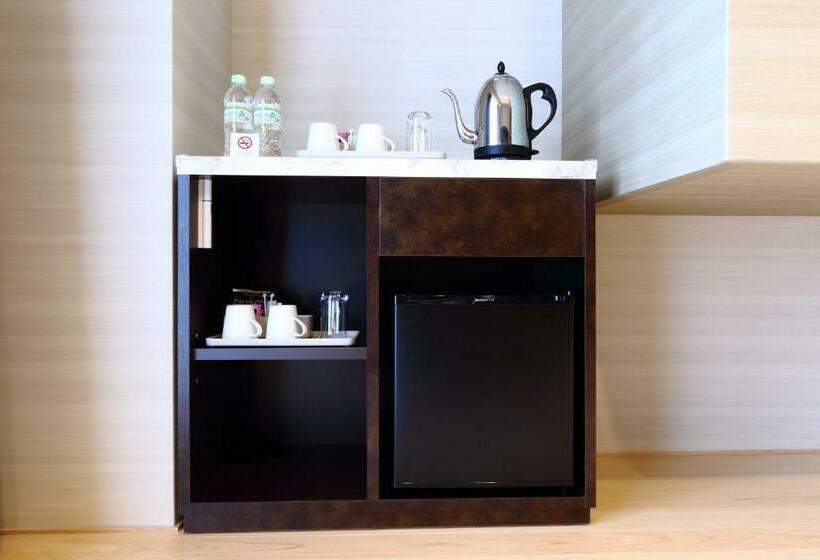 غرفة قياسية, Luxcare