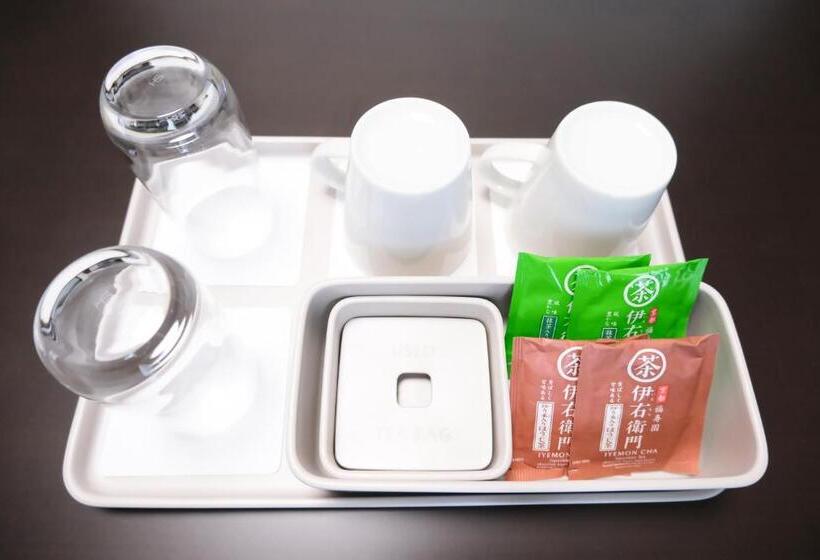 غرفة عائلية, Luxcare