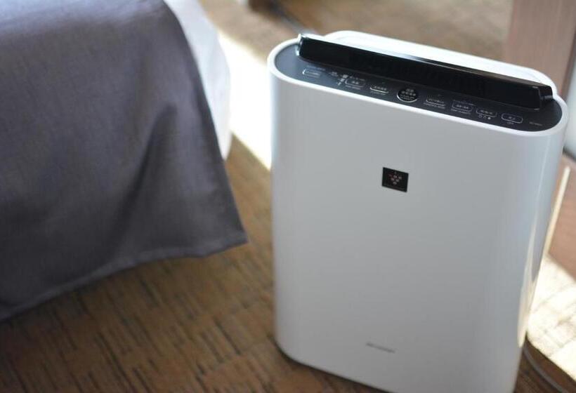 غرفة عائلية, Luxcare