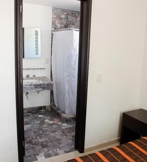 غرفة قياسية, O Puente