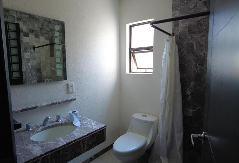 غرفة ديلوكس, O Puente