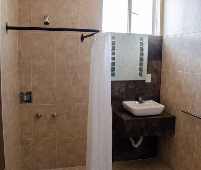 غرفة ديلوكس, O Puente