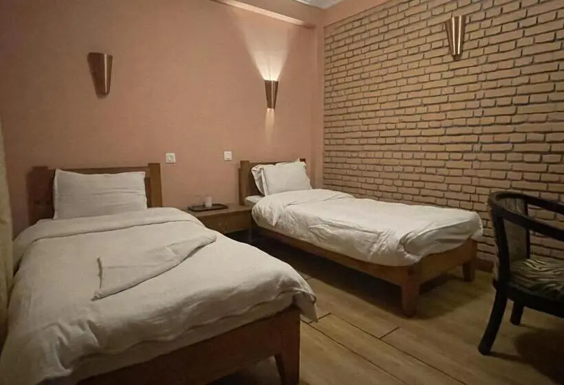 اتاق استاندارد, Valley View Inn