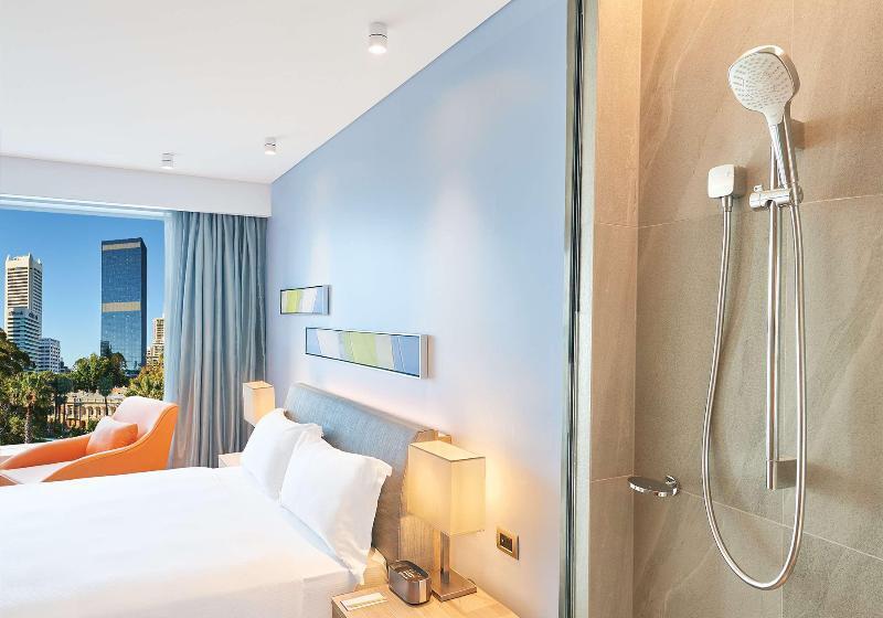 带大床的标准间, Doubletree By Hilton Perth Waterfront