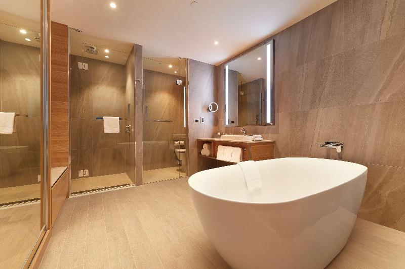 스탠다드 룸 킹사이즈 침대, Doubletree By Hilton Perth Waterfront