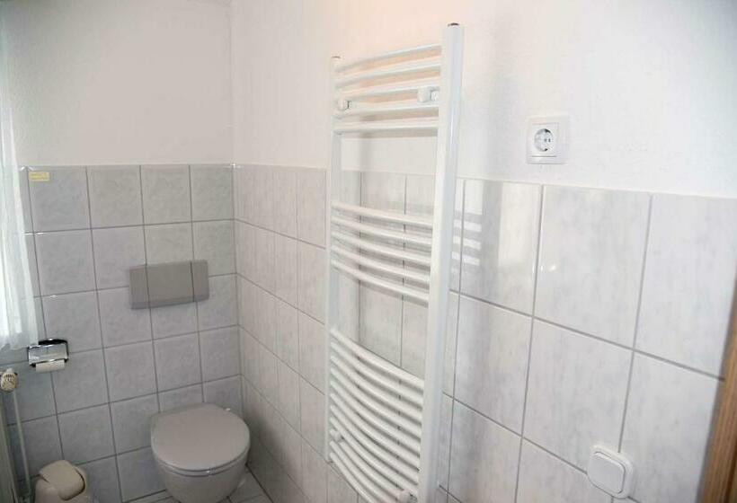 스탠다드 발코니 룸, Restaurant England