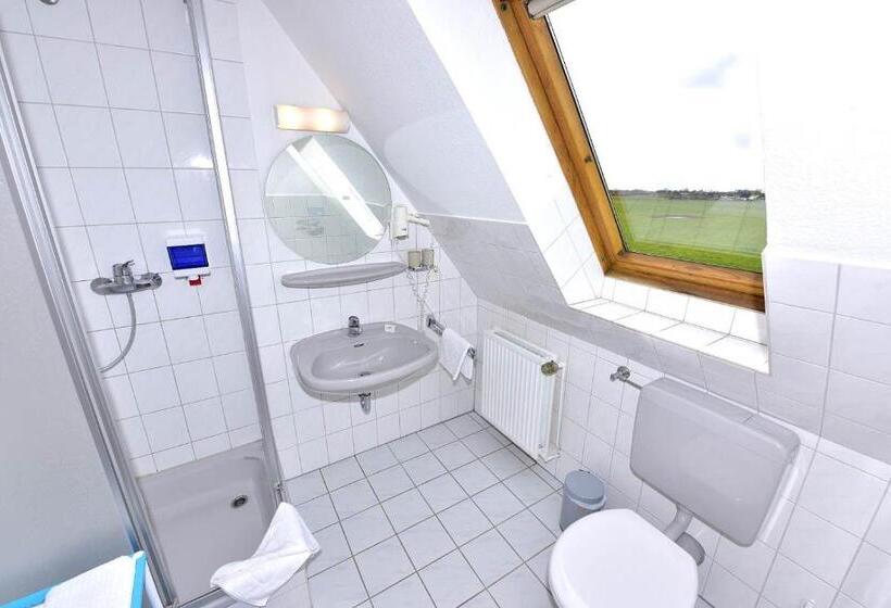 스탠다드 룸, Restaurant England