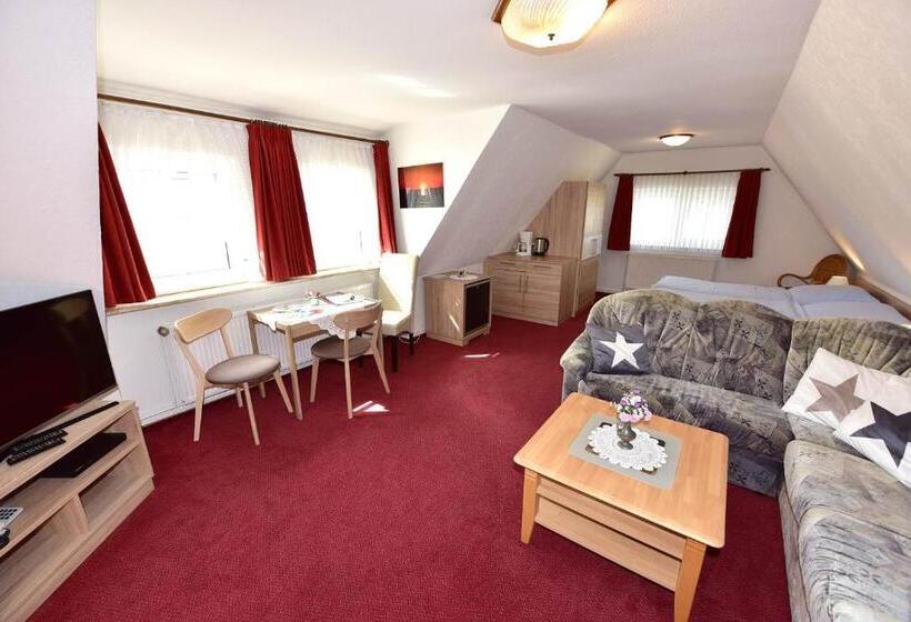 스탠다드 룸, Restaurant England