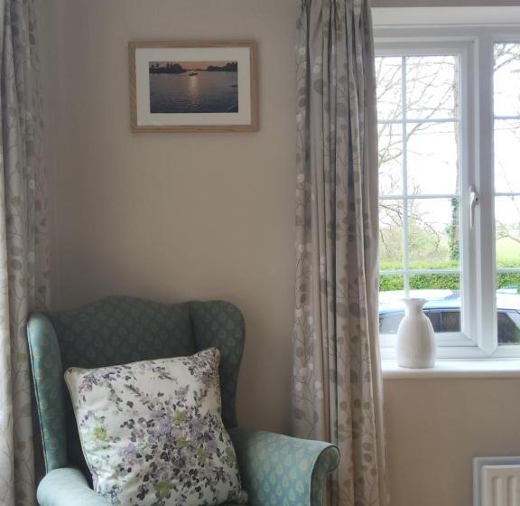 스탠다드 룸, Ha Penny Acre