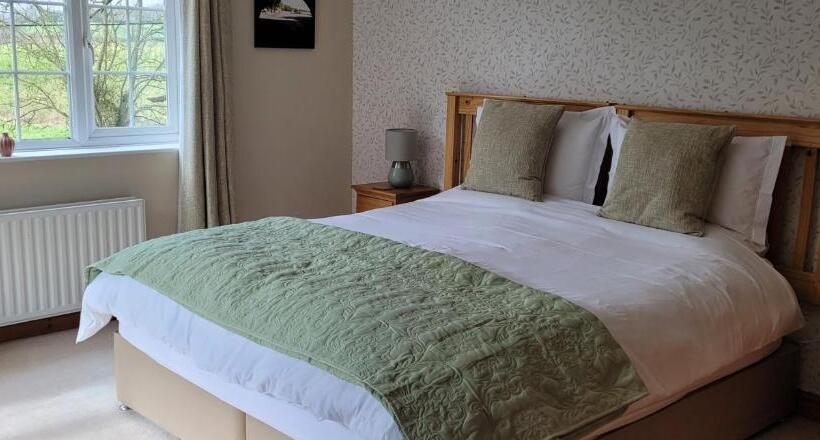 Standard room with outdoor bath, Ha Penny Acre