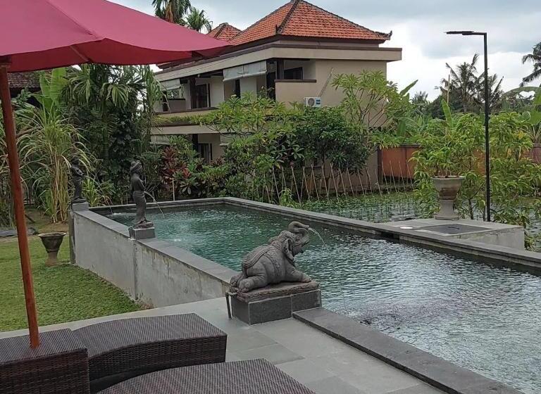 Pokój Deluxe z Balkonem, Indraprastha 2 Bungalow