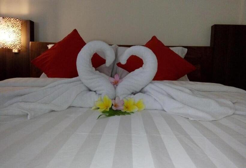 Pokój Deluxe z Balkonem, Indraprastha 2 Bungalow