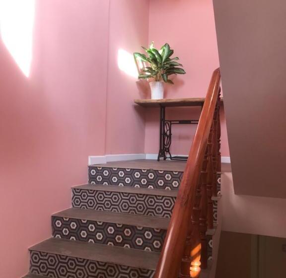 اتاق استاندارد با چشم‌انداز کوهستان, Sleep Box Hostel Phú Quốc