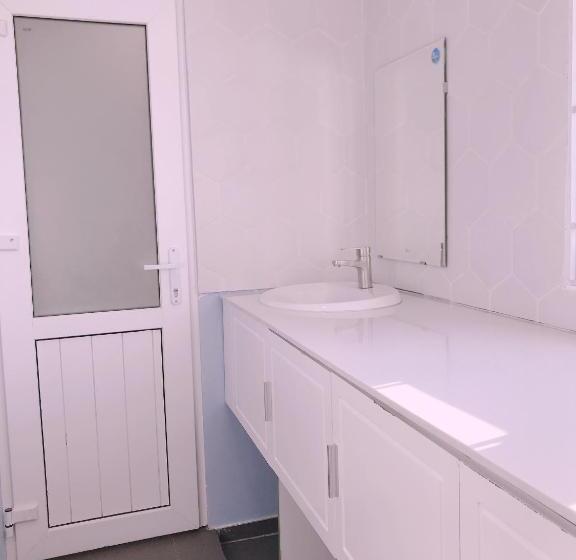 استودیوی استاندارد با چشم‌انداز دریا, Sleep Box Hostel Phú Quốc