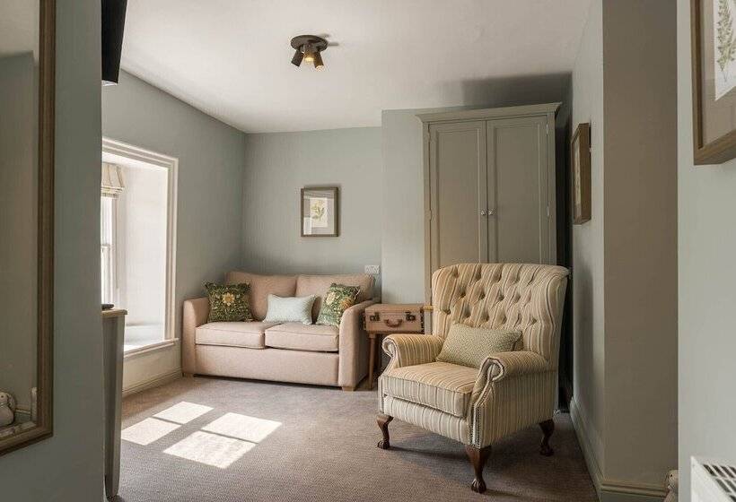 سوییت با چشم‌انداز کوه, The Horse And Farrier Inn And The Salutation Inn Threlkeld Keswick