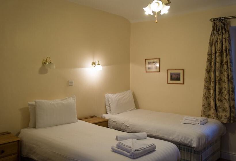 خانه 2 خوابه, The Horse And Farrier Inn And The Salutation Inn Threlkeld Keswick