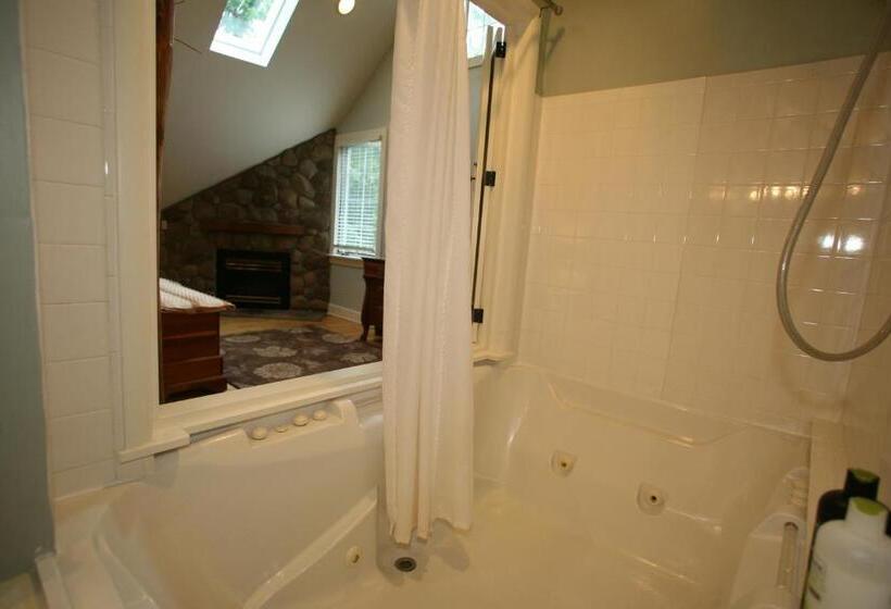 带特大床的标准间, Goldberry Woods