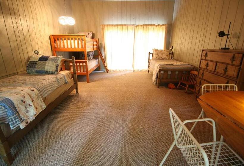 4间卧室的房子, Goldberry Woods