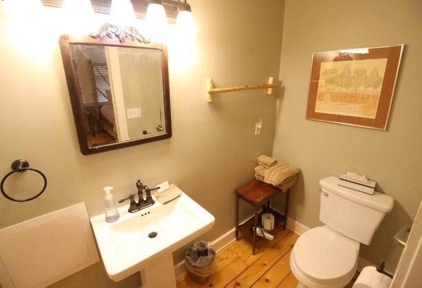 带2个卧室的套房, Goldberry Woods