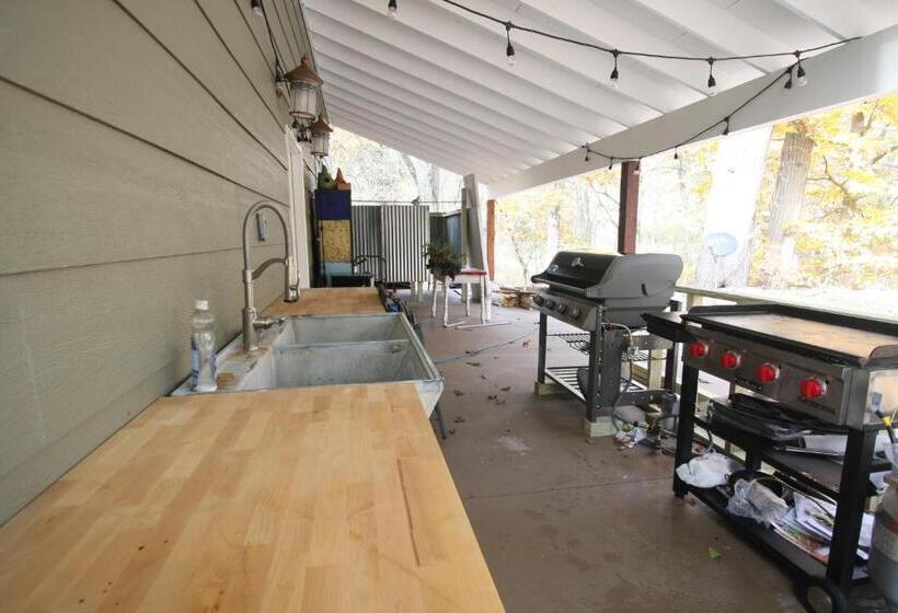 1间卧室的房子, Goldberry Woods