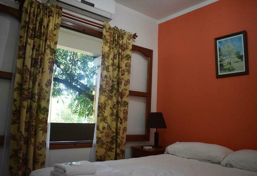 Номер Стандарт, Benitez Hosteria