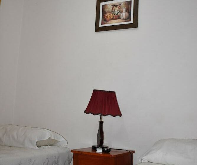 Номер Стандарт, Benitez Hosteria