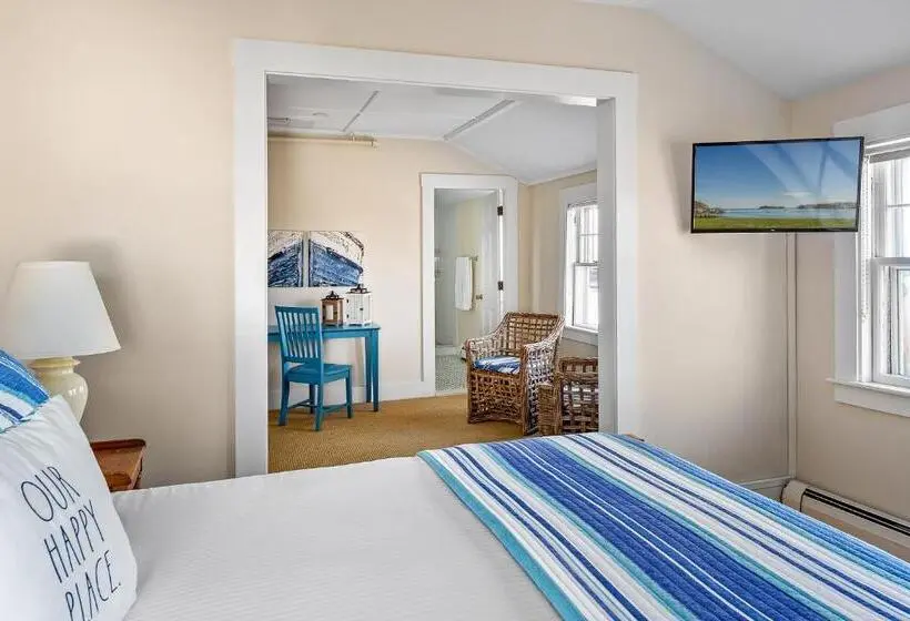 スイート, East Wind Inn & Suites