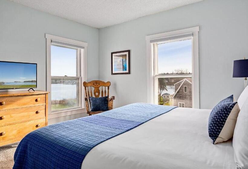 غرفة ديلوكس سرير كينج, East Wind Inn & Suites