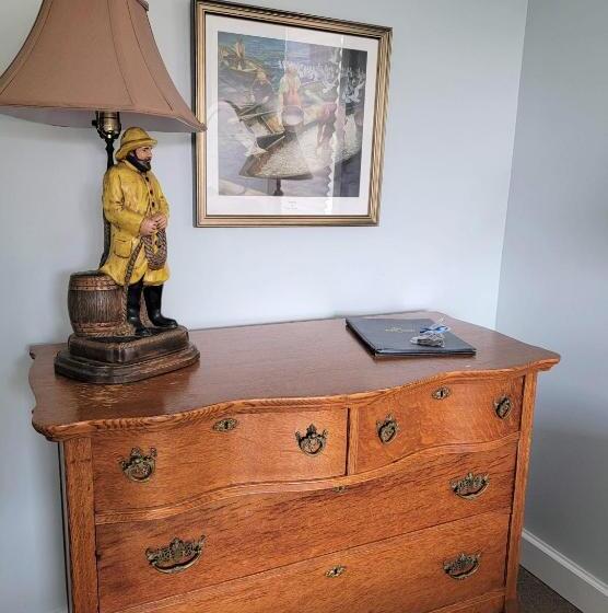 غرفة قياسية سرير كينج, East Wind Inn & Suites