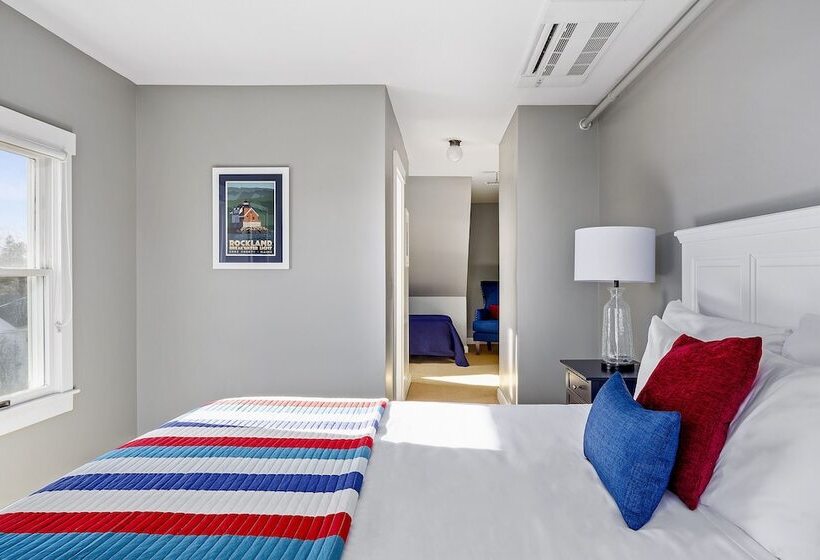 غرفة ديلوكس, East Wind Inn & Suites