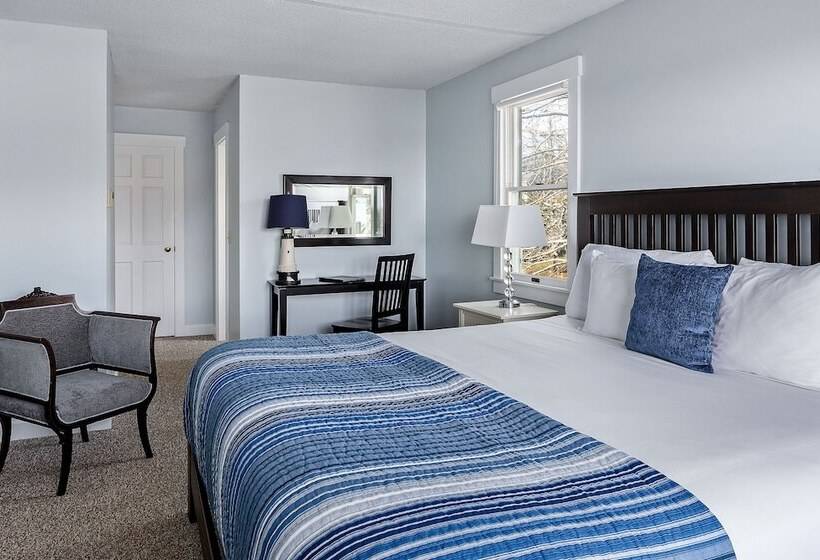 Номер Стандарт, East Wind Inn & Suites