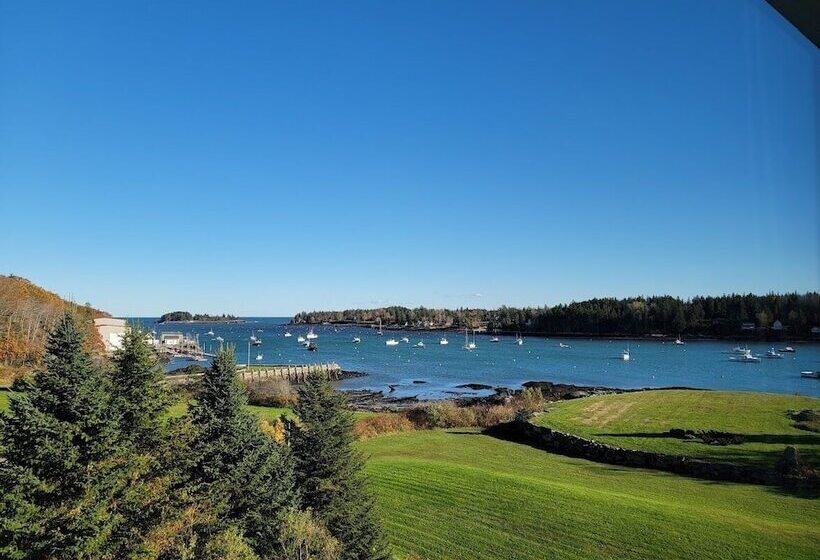 غرفة ديلوكس, East Wind Inn & Suites