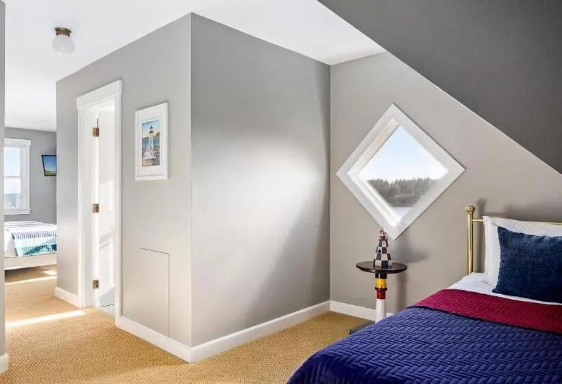 Triple Room Sea View, East Wind Inn & Suites