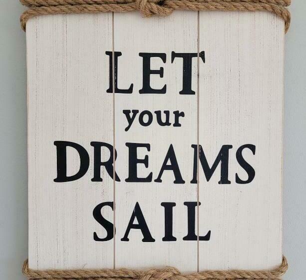 شقة غرفة واحدة مطلة على البحر, East Wind Inn & Suites